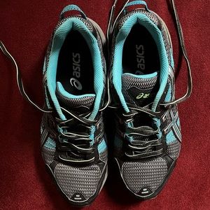 EUC. ASICS Gel Venture 4.